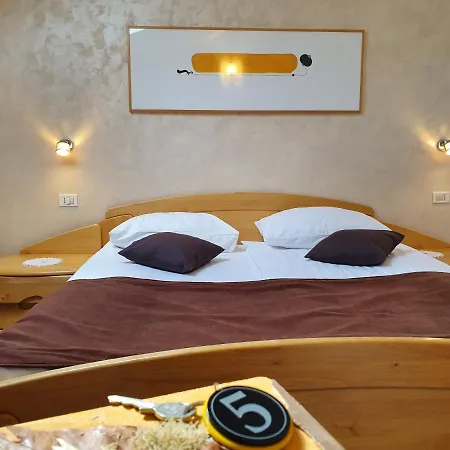 Nočitev z zajtrkom Restaurant And Kotlar 3*
