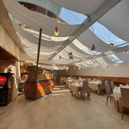 Nočitev z zajtrkom Restaurant And Kotlar 3*