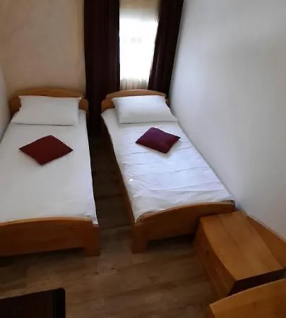 Restaurant And Kotlar Nočitev z zajtrkom 3*