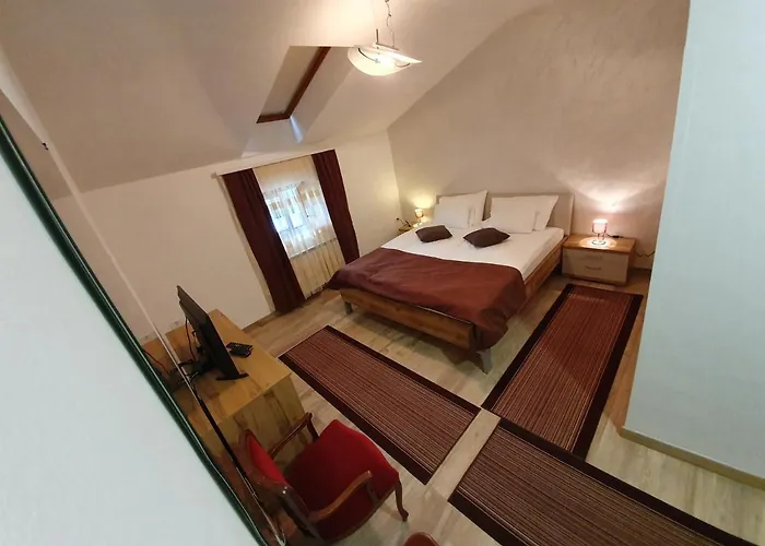 Restaurant And Kotlar Couette-café 3*